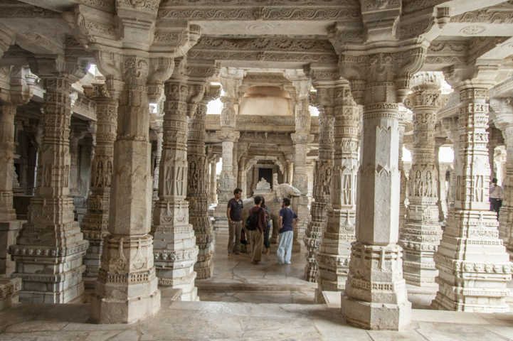 18 - India - Ranakpur - templo jainista de Chaumukha Mandir